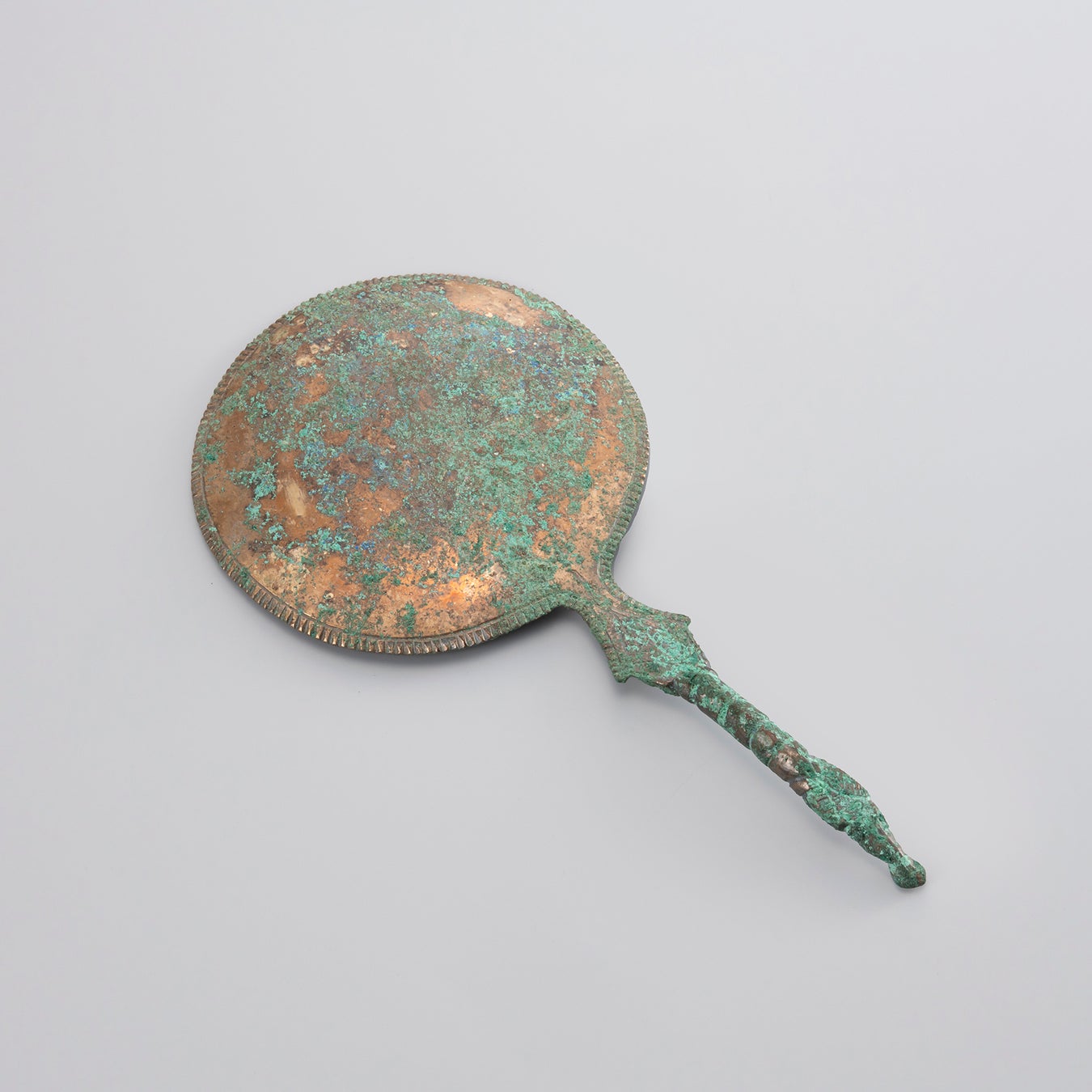 化粧文化ギャラリー2026年通期テーマ 「よそおう わたし」前期「鏡を見つめて」展を4月10日（金）より開催