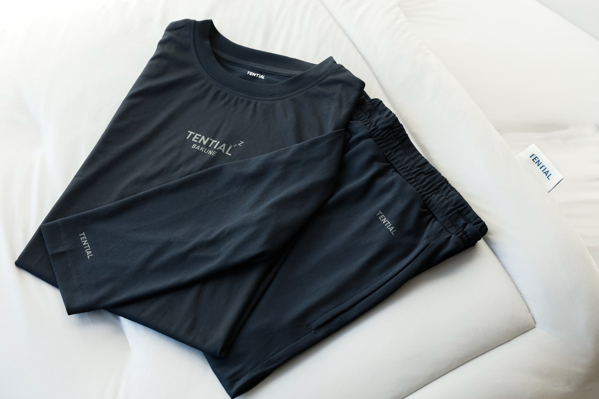 TENTIAL、“回復する滞在”を提案するホテル「FAV LUX」スイートルームへ「BAKUNE」シリーズを導入