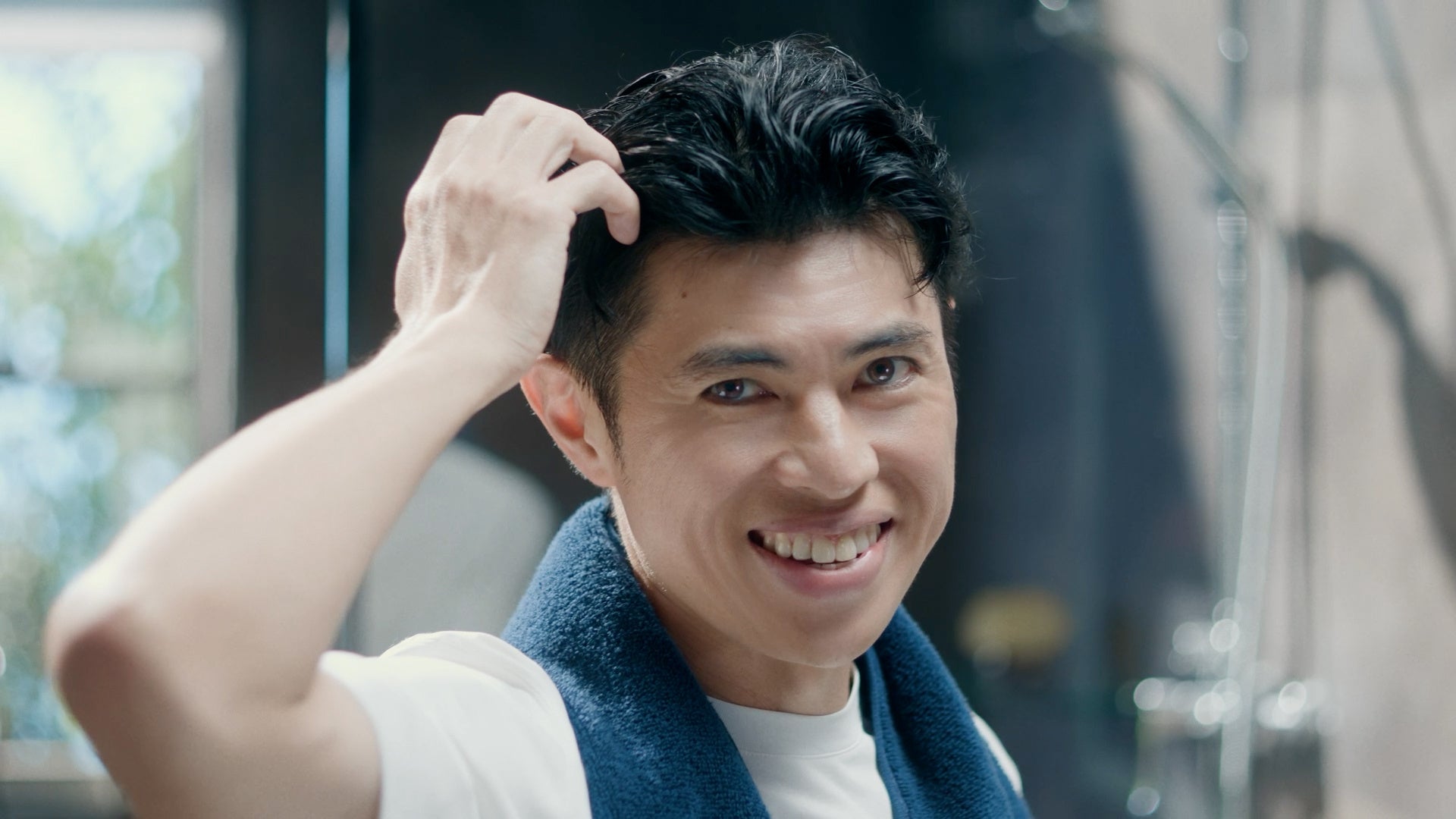 「サクセス」薬用シャンプー＆育毛トニック新CMが2026年3月24日より配信。洗練された世界観の中に垣間見える、渾身の「ウェイ」に注目！ 鍛え上げられた肉体美とクールな表情で魅せる主役は意外なあの人！