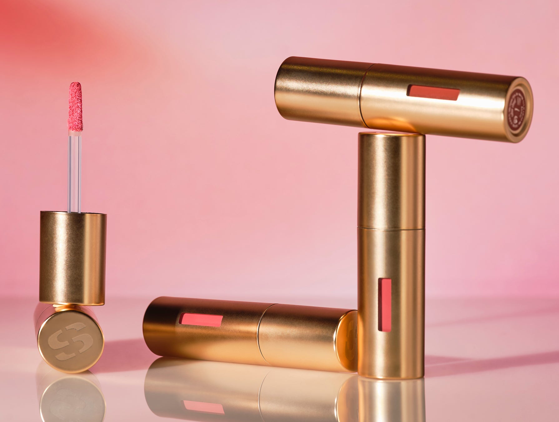 【シリーズ累計2億食突破*¹】「ULTORA プロテインシェイク」が更に美味しく、お買い求めやすい新価格に。新フレーバーを追加し3/31より全国*²のファミリーマートで発売!