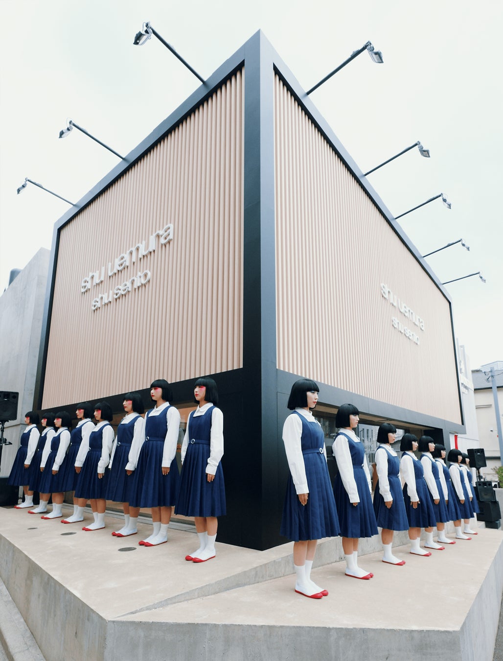 shu uemura ポップアップイベント「shu sento」オープンを記念して、世界中から人気を集めているダンスグループ​「アバンギャルディ」がダンスパフォーマンスを披露！