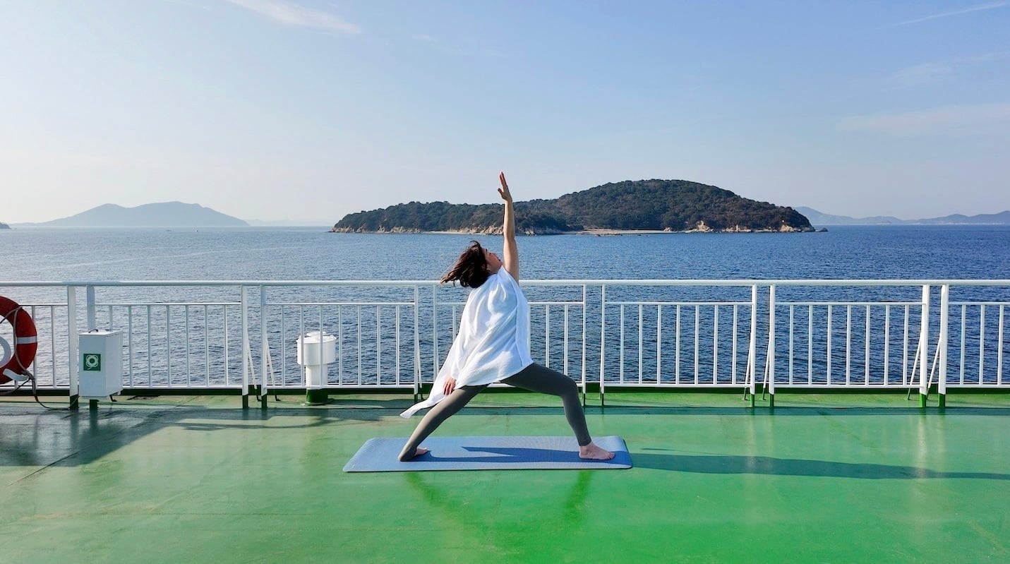 瀬戸内の多島美を望む「洋上のヨガスタジオ」が誕生！