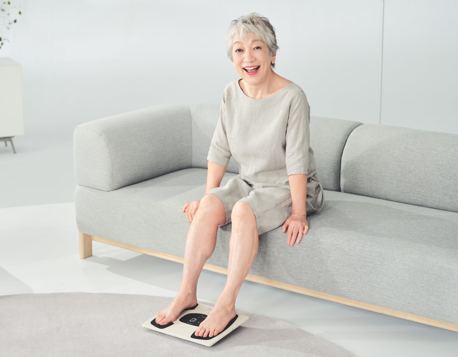 座って足を乗せるだけで足裏〜ふくらはぎを鍛える、Foot Fitシリーズに最薄・最軽量モデル「Foot Fit 3 Compact（フットフィット3 コンパクト）」登場