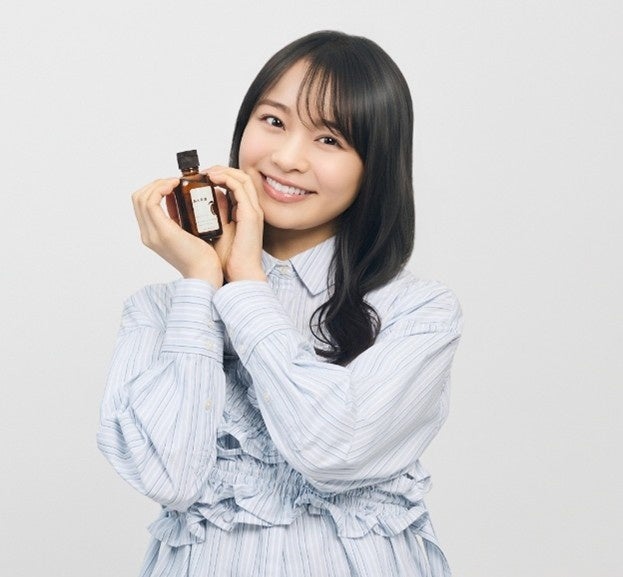 ガーリーの神様「林芽亜里」を、「柳屋 あんず油」イメージキャラクターに起用