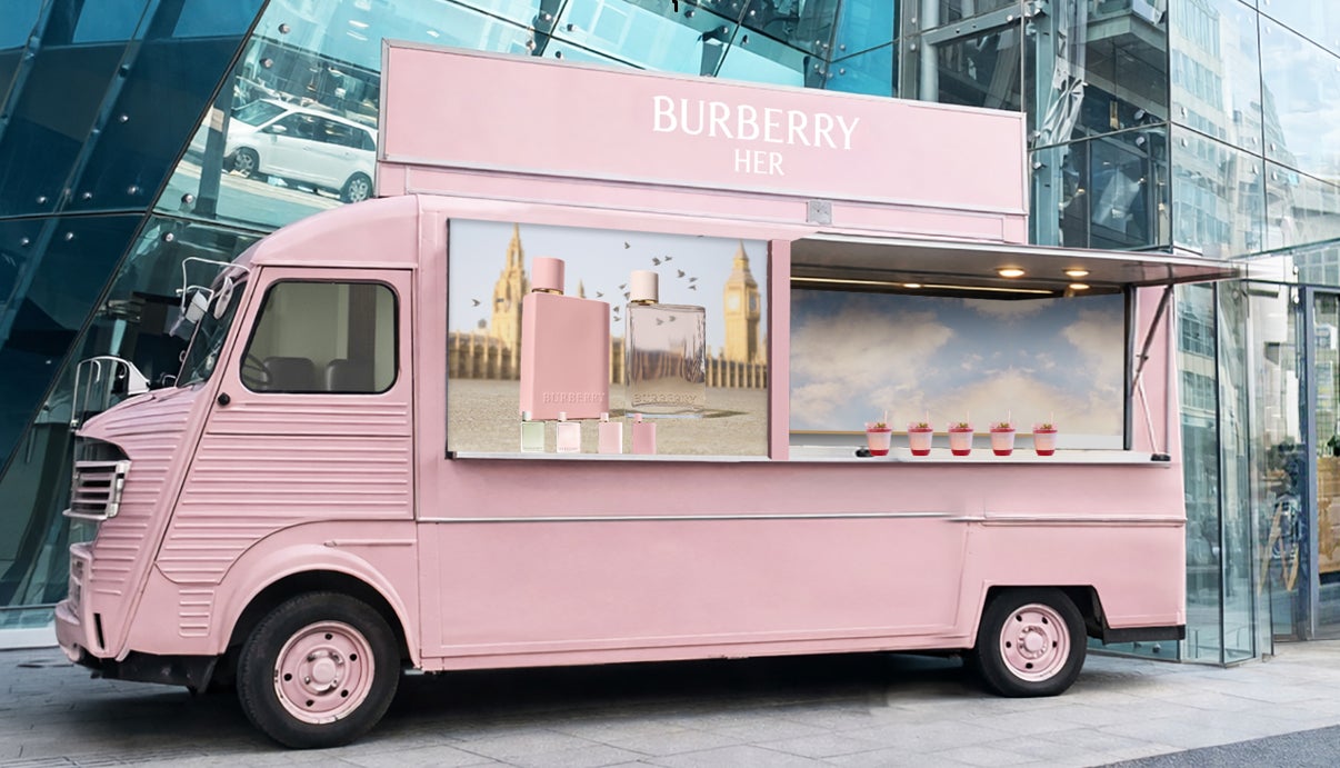 バーバリー ハー サクラ ジャーニー 名古屋・大阪へと展開