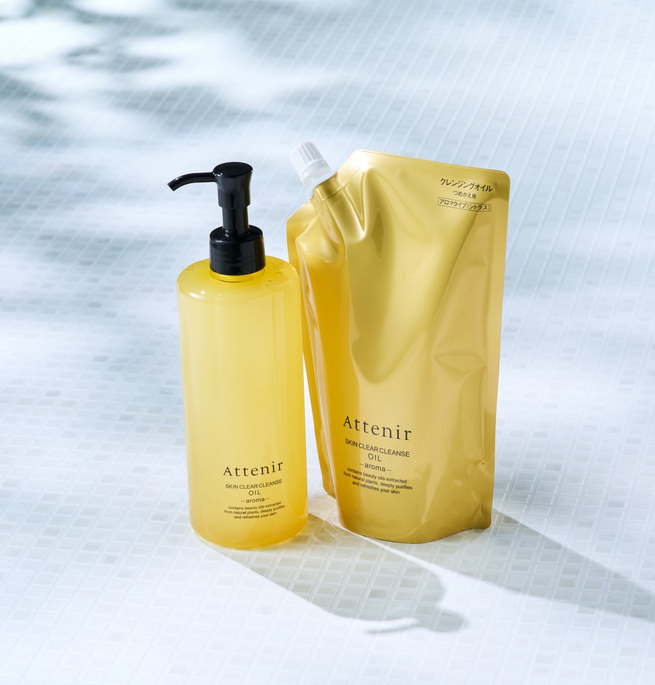 『スキンクリア クレンズ オイル』に、使う人にも地球にも優しい大容量ボトルが登場。プラスチック量を削減。