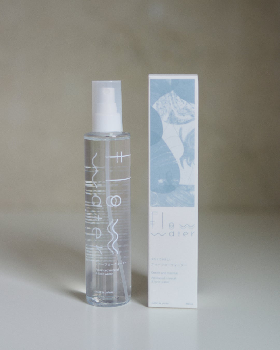 「足すより、引く、そして流す」──水とミネラル塩だけの化粧水『フローフローウォーター』、matsukiyo FIRE「SHIBUYA DOGENZAKA FLAG」にて5月1日より展示販売開始