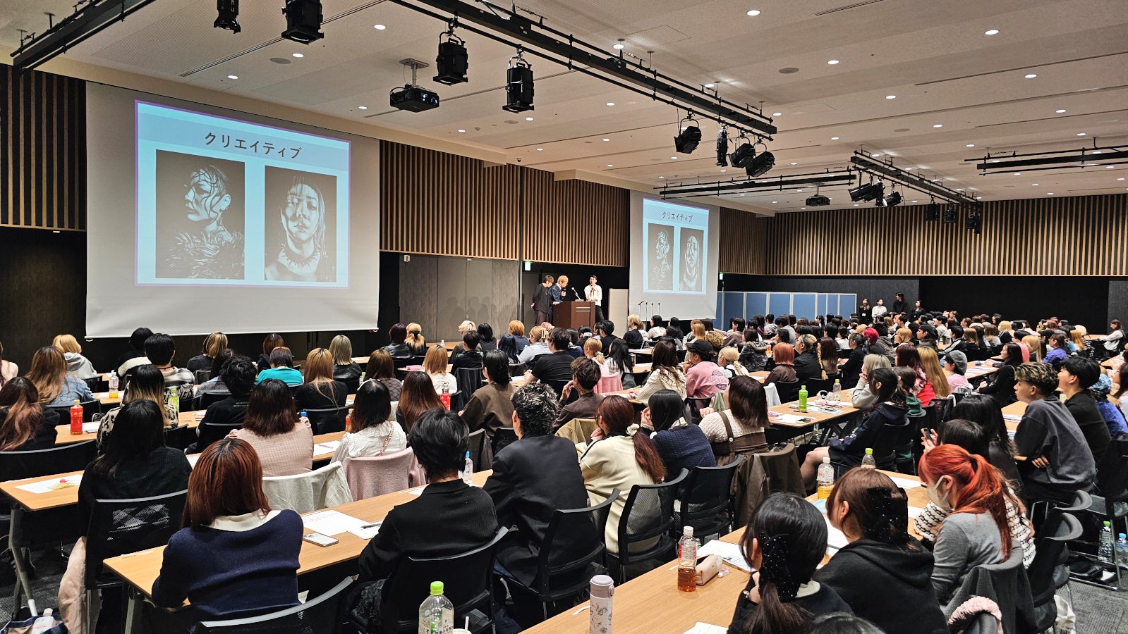 “まるで塗るあぶらとり紙”タイムシークレットからテカリ皮脂崩れ防止スティックが数量限定で登場