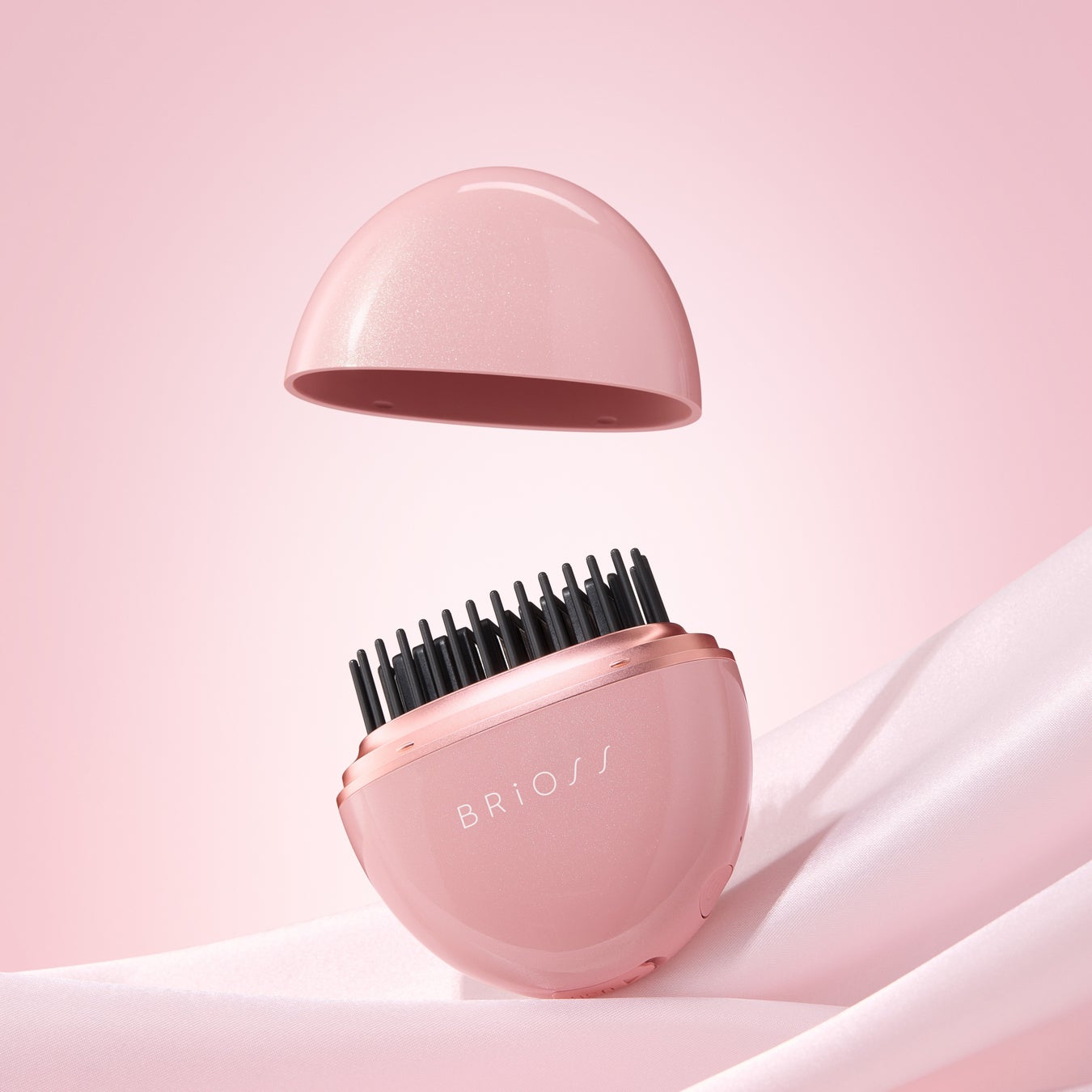 【BRiOSS】これ１台でどこでもサッとヘアメイクができる『モバイルヘアアイロン』が新登場！