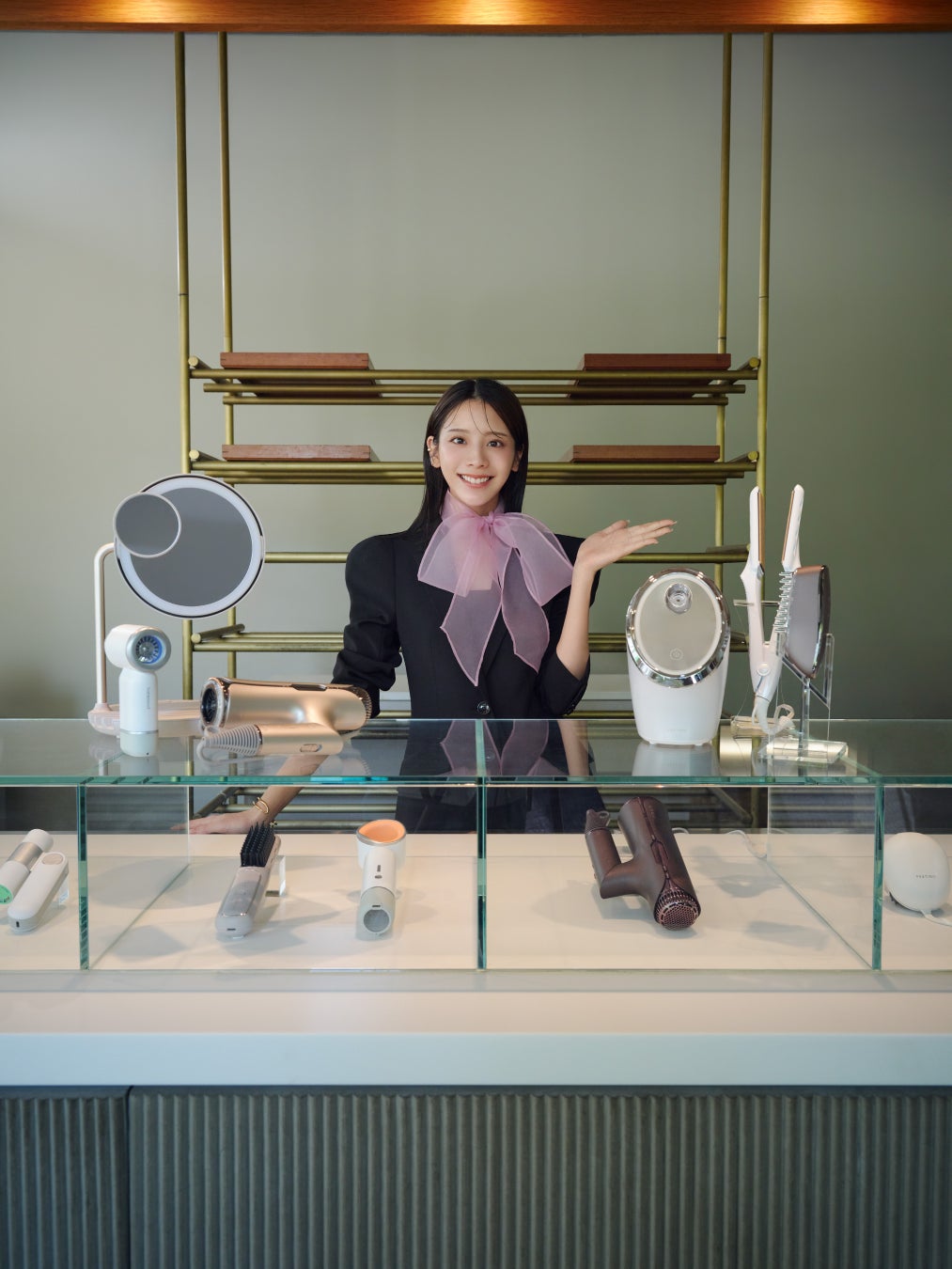 貴島明日香さんがコンシェルジュに！？Cosme Kitchenの美容家電ショップ“HOME BEAUTY SALON”がWEB STORE限定でオープン