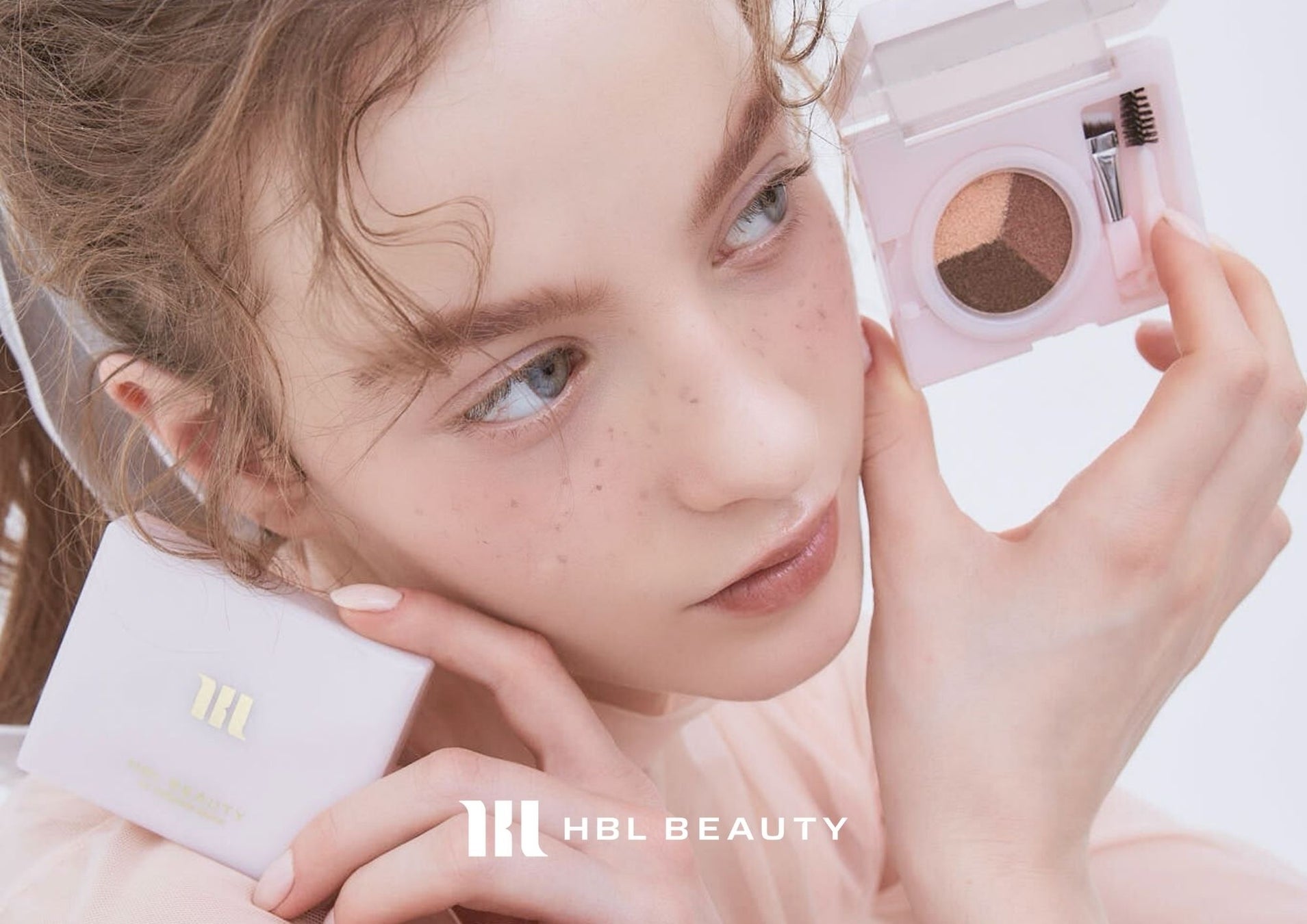 「眉メイクが苦手」な女性は9割。そんな女性を救う”初日完売・26冠”の眉専門コスメ「HBL BEAUTY」の人気アイテムが、ついに渋谷・銀座ロフトへ初展開。