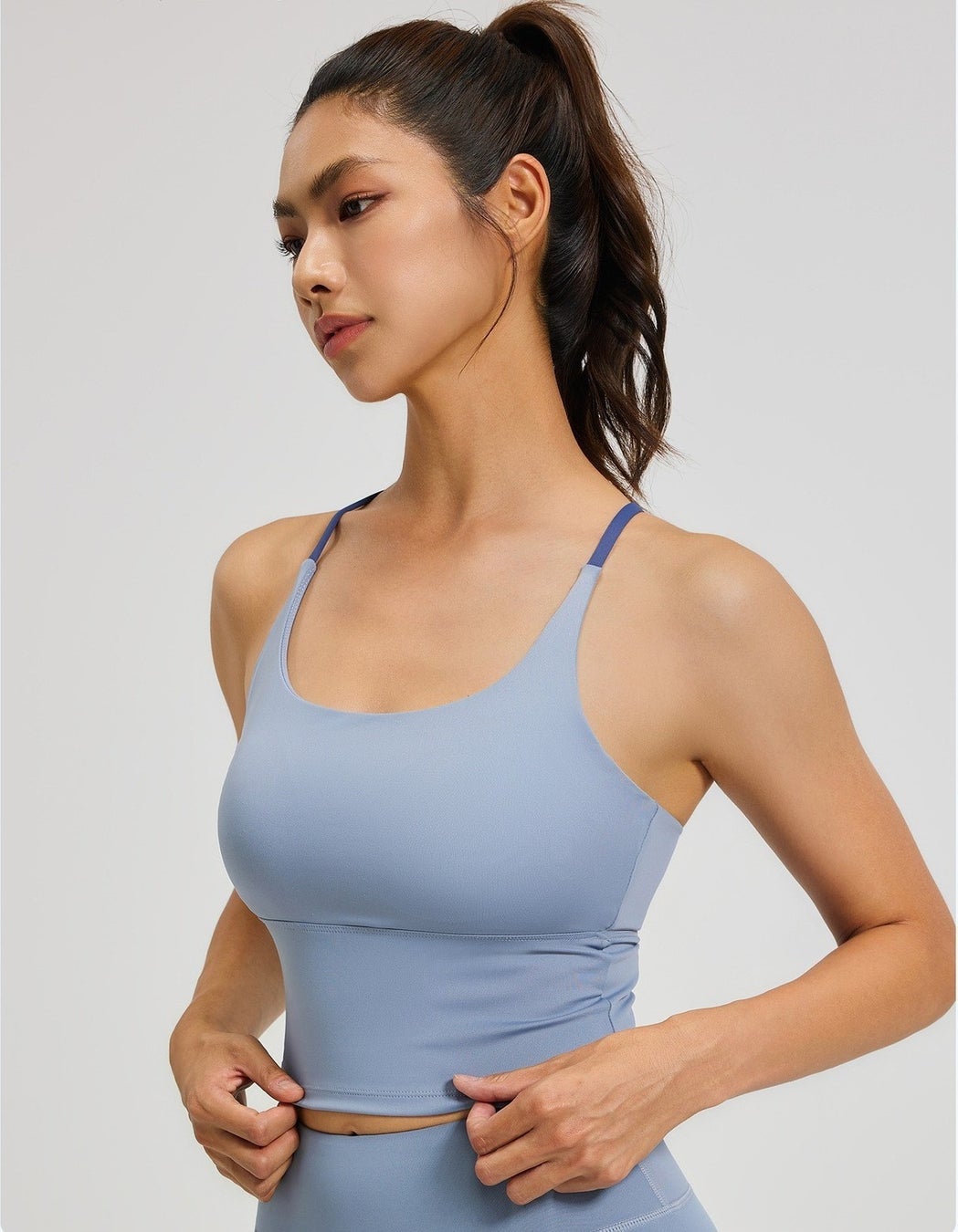 ヨガウェア　カップ付き　スポブラ　オリジナルLOGO印刷可　OEM一体型ブラトップ　タンクトップ　100％検品　品質厳守　中国義烏縫製工場 激安　7月10日からお買い物マラソン開催　600円/枚