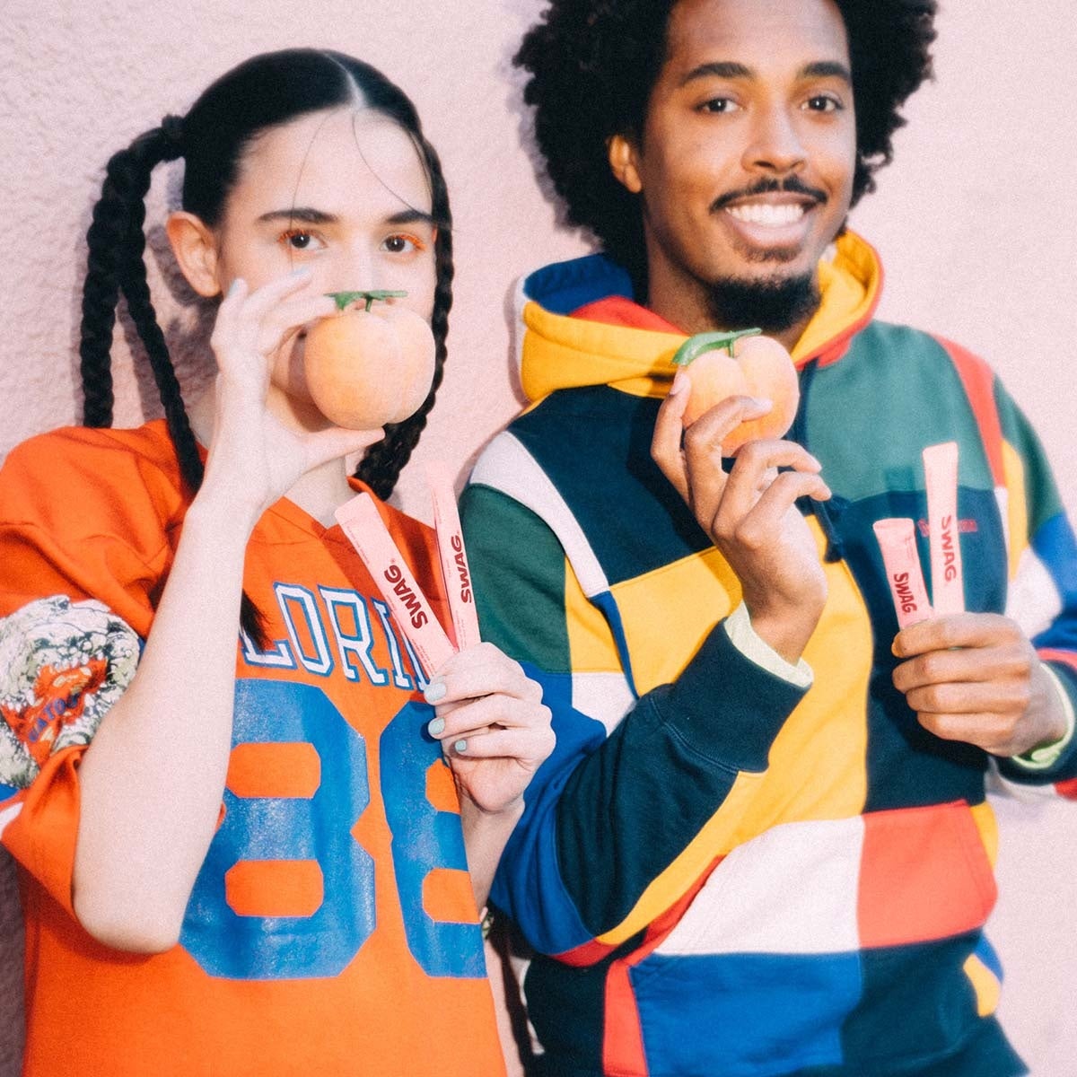 【SWAG（スワッグ）】人気女性ファッション誌の「NEXT BUZZ」に選出｜持ち歩きたくなる“微炭酸*1マウスウォッシュ”『ピーチコーラウォッシュ』