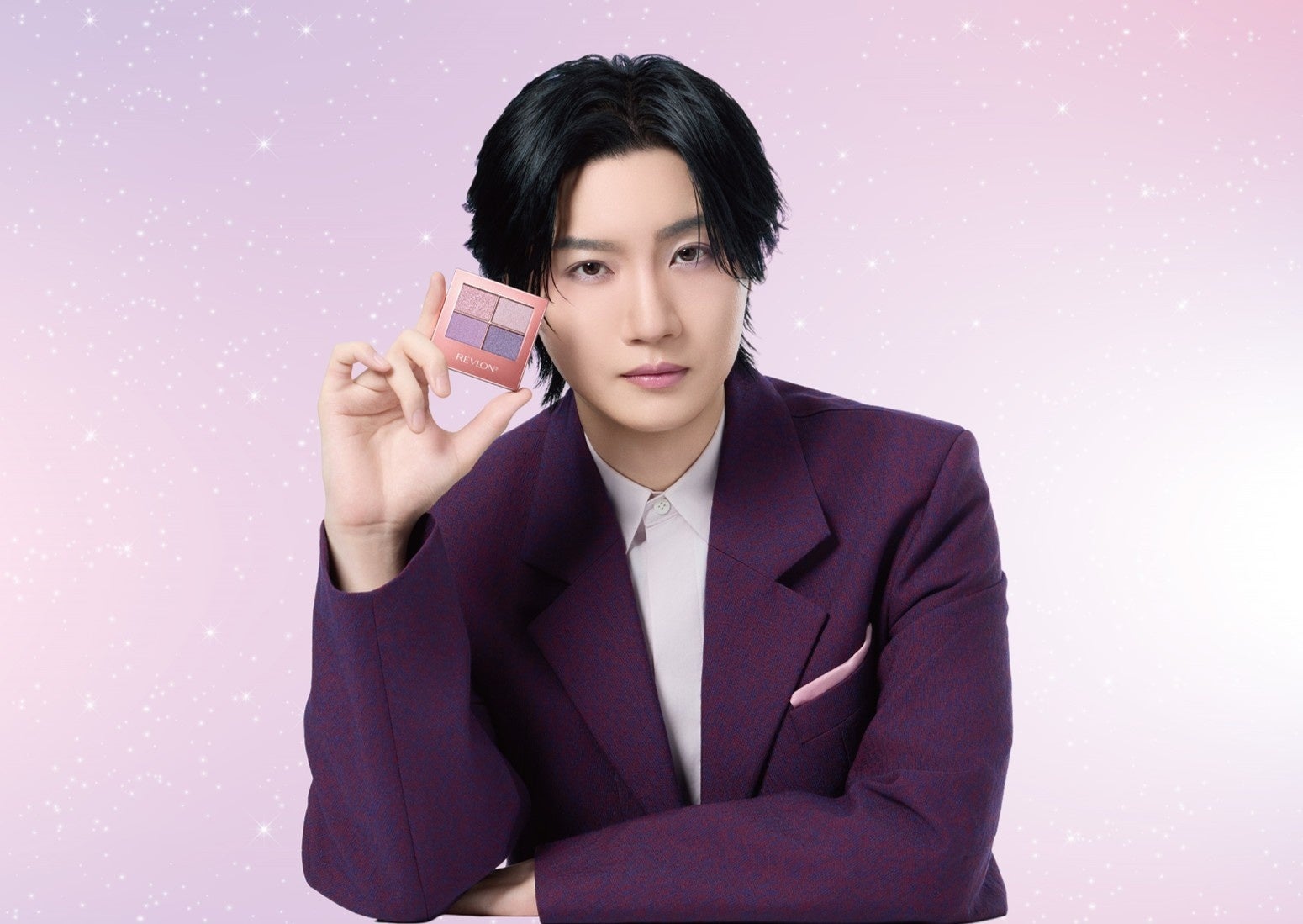 【俳優 桜田通 × レブロン】プロモーション インストアビジュアルに起用。 そのまなざし、幻想級。 “ユニコーン ルック”の世界観を体現。