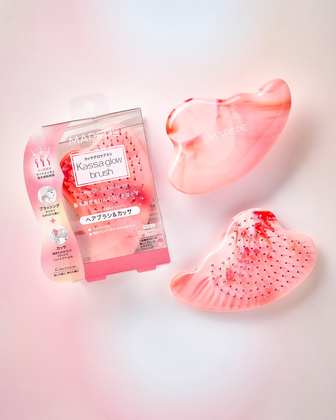 【マペペ】7月22日（水）新発売！ヘアブラシとカッサが一体になった「カッサグロウブラシ」で、髪も頭皮もじんわりときほぐす。