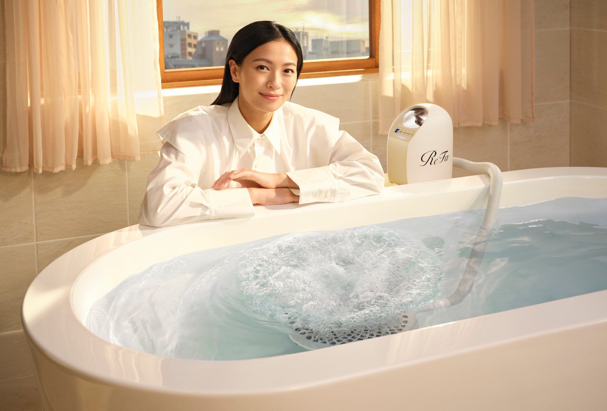 全身を揺らす泡トレーニング※1で、引き締まった身体へ。「ReFa SLIMMEE（リファスリミー）」榮倉奈々さん出演の新TVCM　2026年9月2日（水）に放映開始