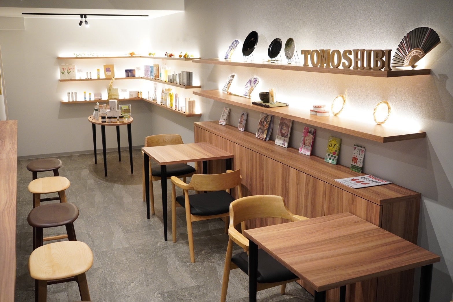 大阪・天神橋筋商店街に、抹茶×麹のウェルネスカフェ＆ショップ『燈（TOMOSHIBI）』が2026年9月5日グランドオープン。