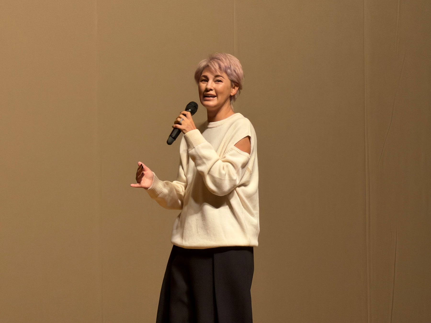 フィットイージー×ぎふピンクリボン運動 タレント・梅宮アンナさんの乳がん特別講演会にて FIT-EASYインストラクターによる「リンパトーンストレッチ®」を実施