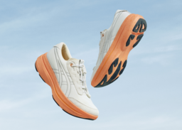 思わず「WOW」と感動！ASICS Walkingの新たなフラッグシップモデル「MOON AMBLE」を発売