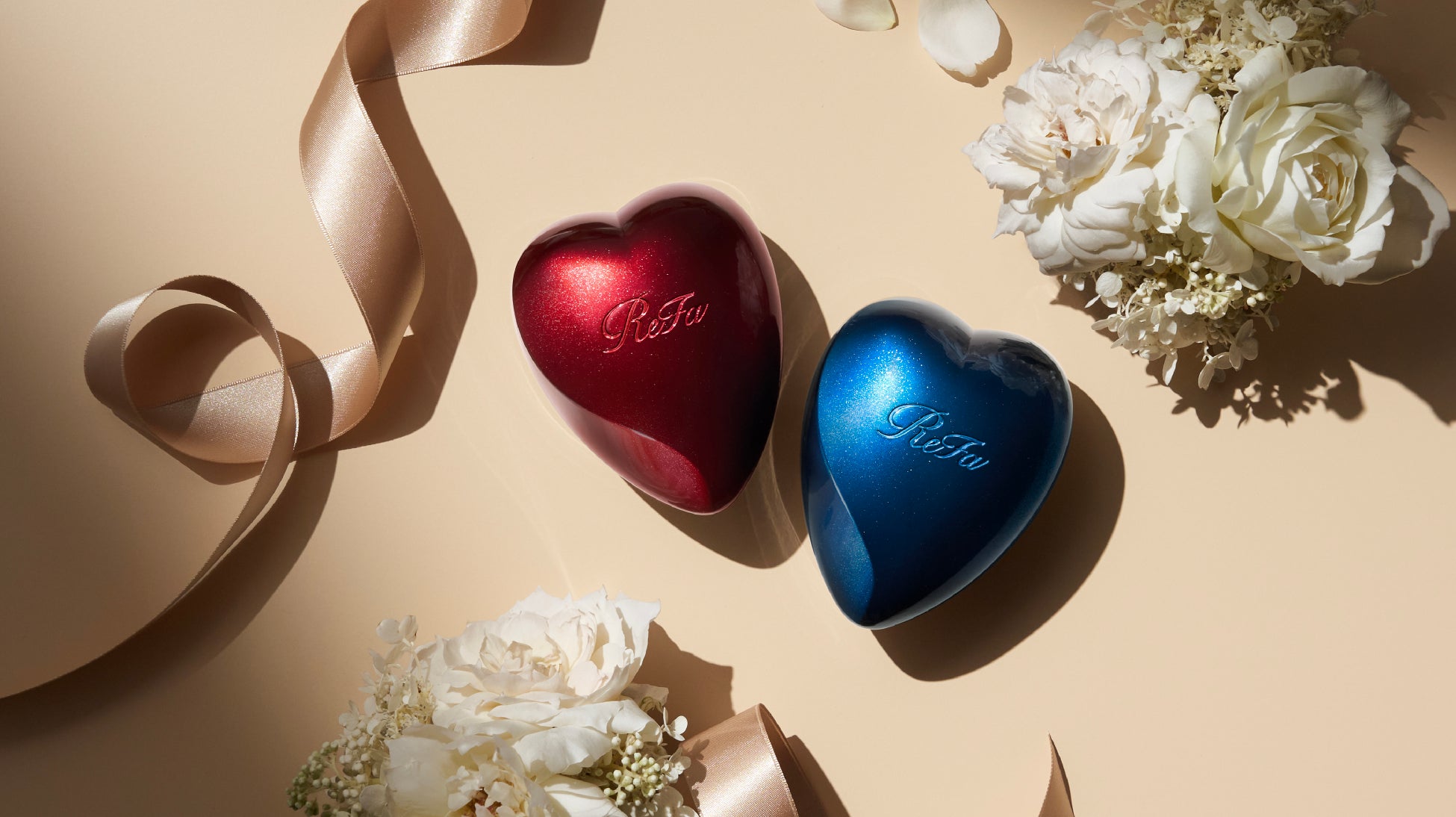 「ReFa HEART BRUSH（リファハートブラシ）」から新カラー登場。 光をとらえて艶やかなきらめきを放つ “グロスボルドー”“グロスネイビー” MTGオンラインショップにて限定発売